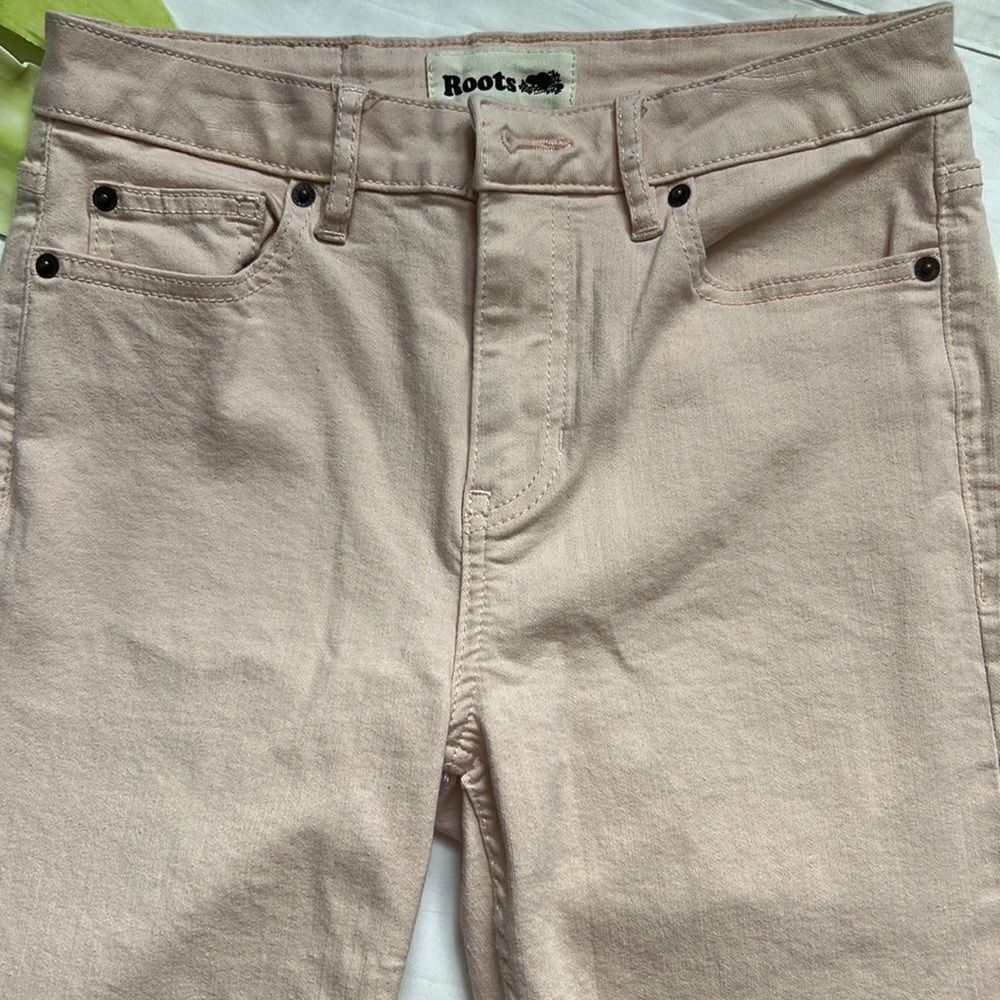 ⭐️ROOTS Skinny Jeans⭐️ - Picture 3 of 8